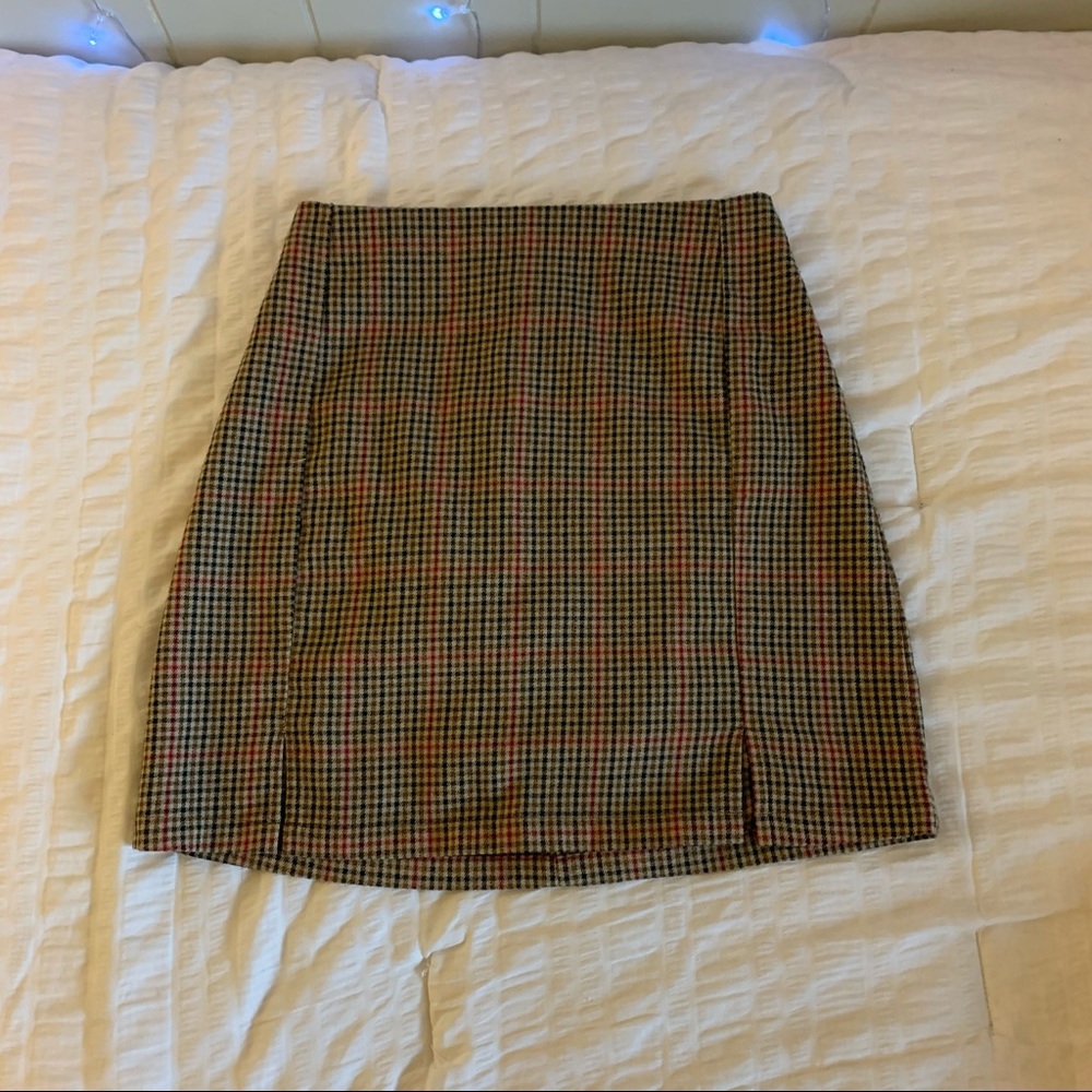 brandy melville cara skirt